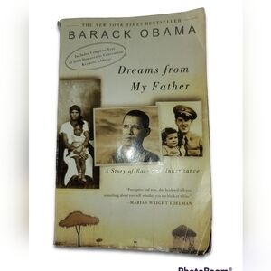 Barack Obama Dreams From My Father: A Story Of Race And Inheritance Book
